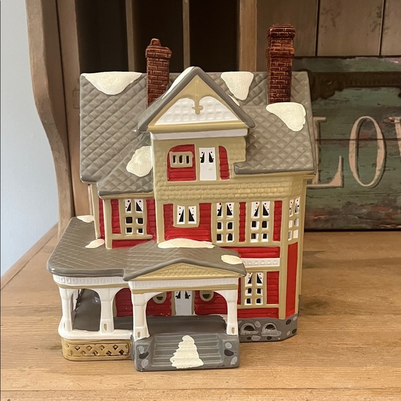 Vintage Dept 56 Snow Village Kenwood House Christmas 1999 Collection - Picture 1 of 8